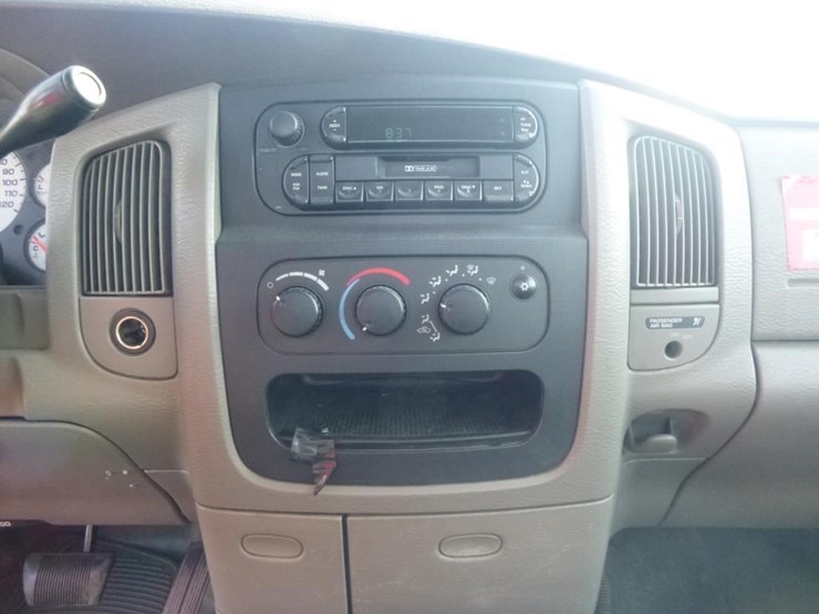 2005-dodge-ram-2500-image-13