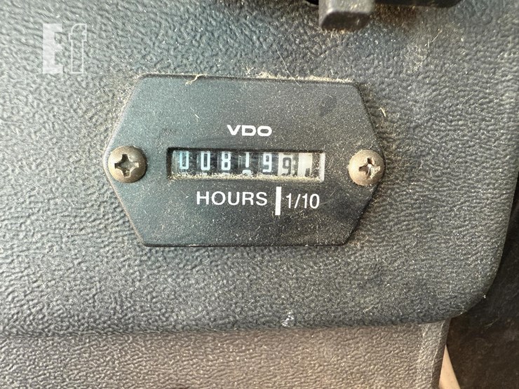 1983-john-deere-8820-image-12