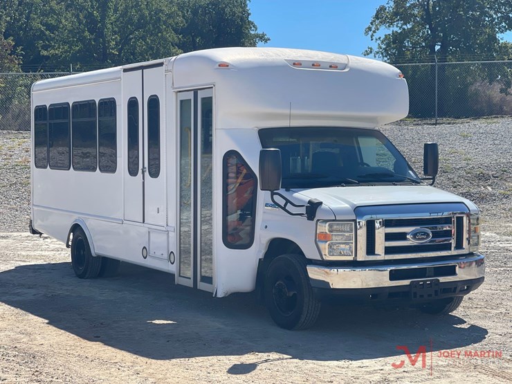 ford-e450-image-1