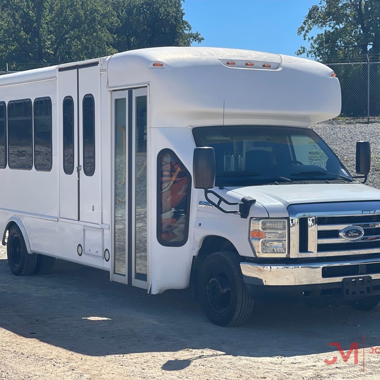 FORD E450