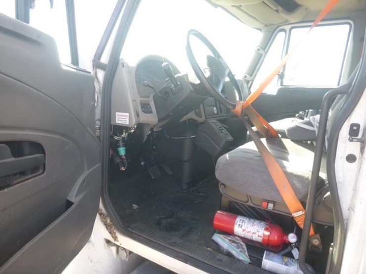 2013-international-durastar-4300-image-15