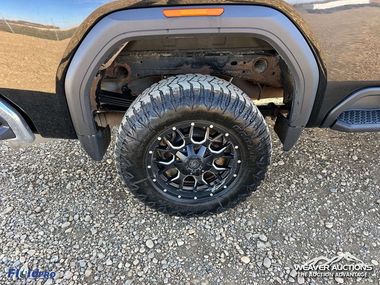 2023-gmc-2500hd-image-43