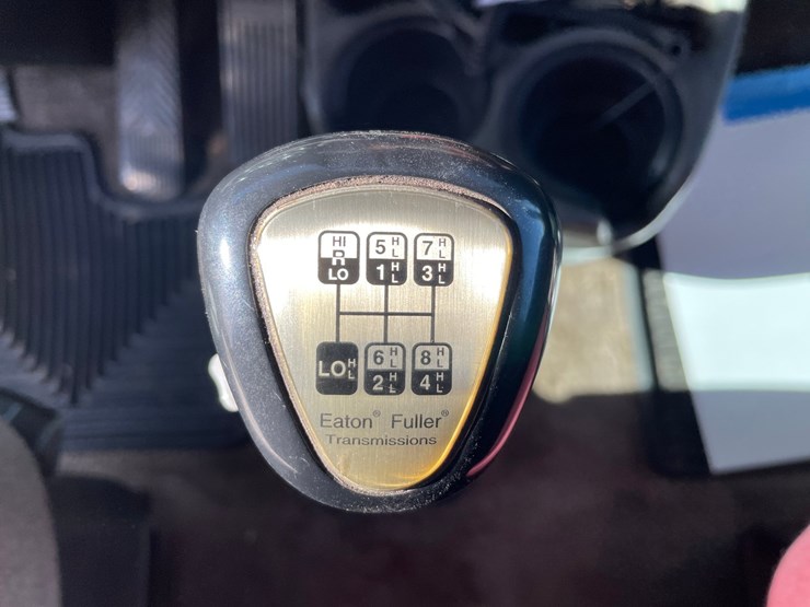2001-kenworth-w900l-image-98