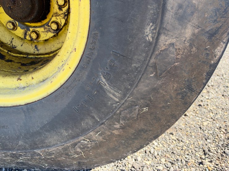 1981-john-deere-7720-image-46