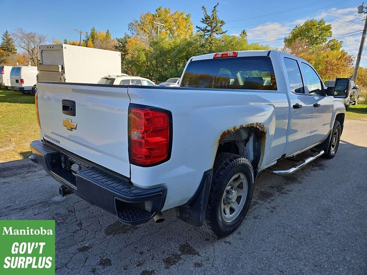 2015-chevrolet-silverado-1500-image-3