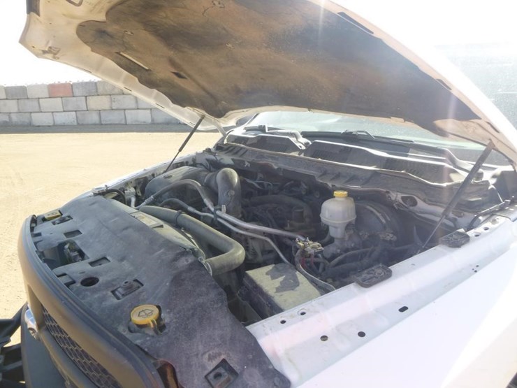 2016-dodge-1500-image-23