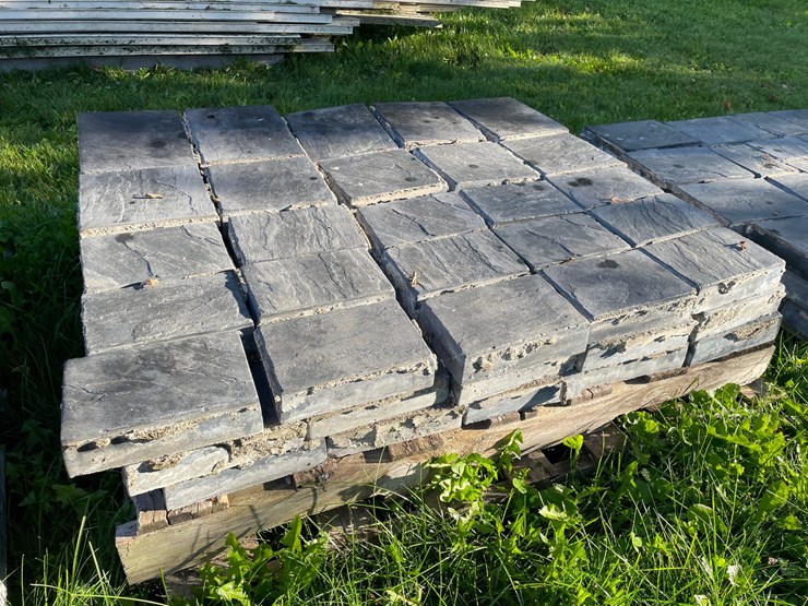 #3179-•-(3)-pallets-of-decorative-pavers-image-8