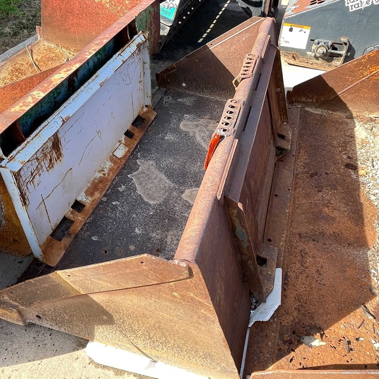 #1815 • Skid Steer Straight Edge Bucket