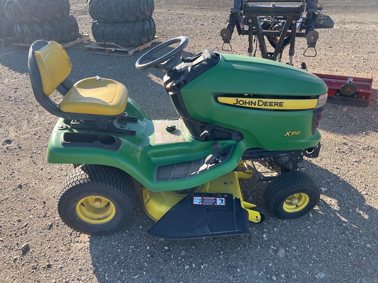john-deere-x310-image-4