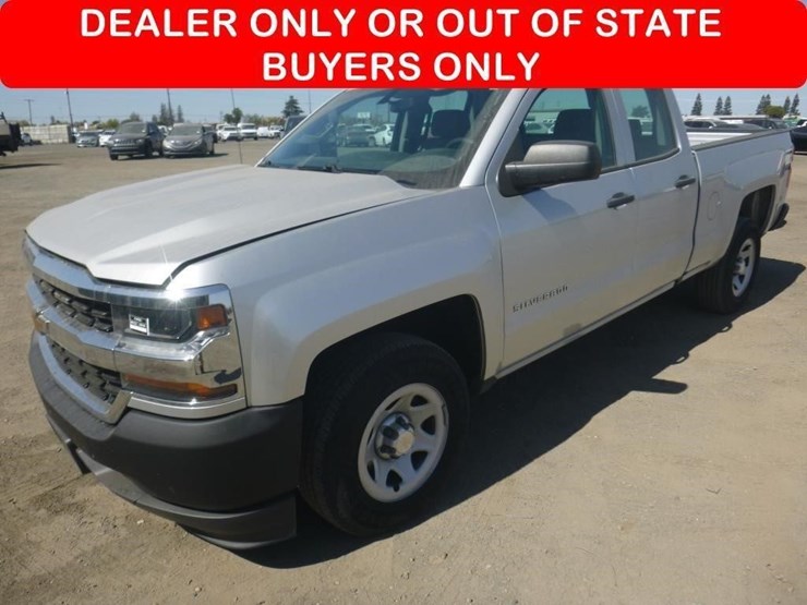 2018-chevrolet-1500-image-1
