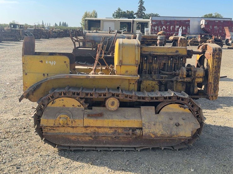 caterpillar-twenty-image-6