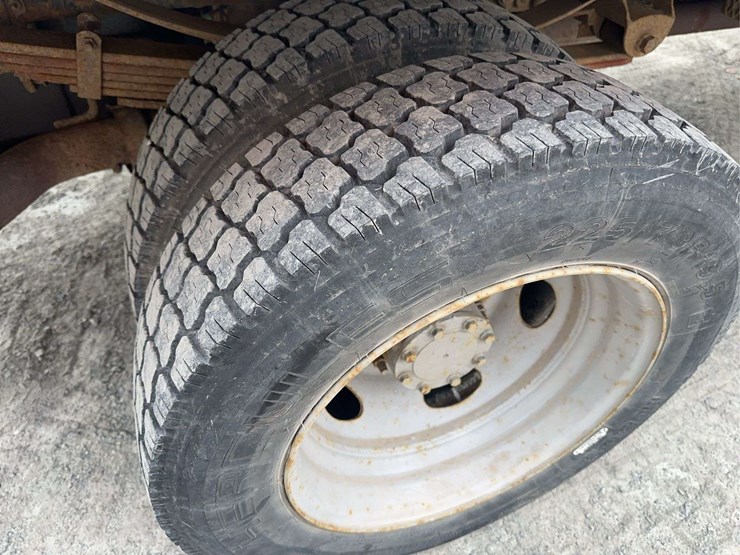 2009-ford-f550-xlt-image-11