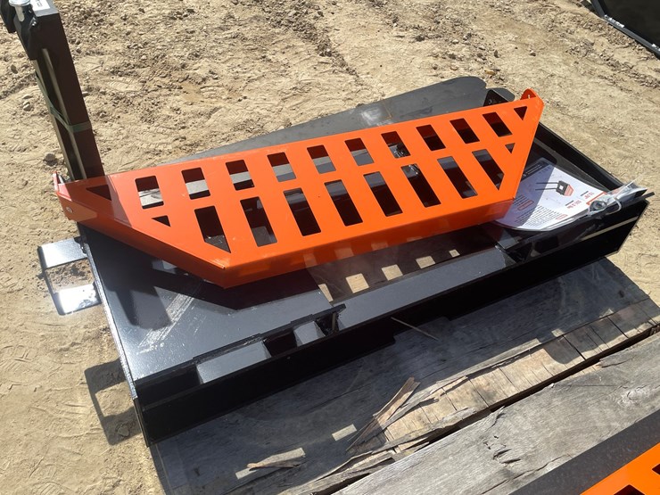 #2016-•-wolverine-skid-steer-pallet-fork-attachment-image-9