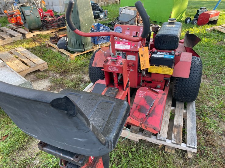 #3215-•-ferris-commercial-52"-cut-mower-image-6