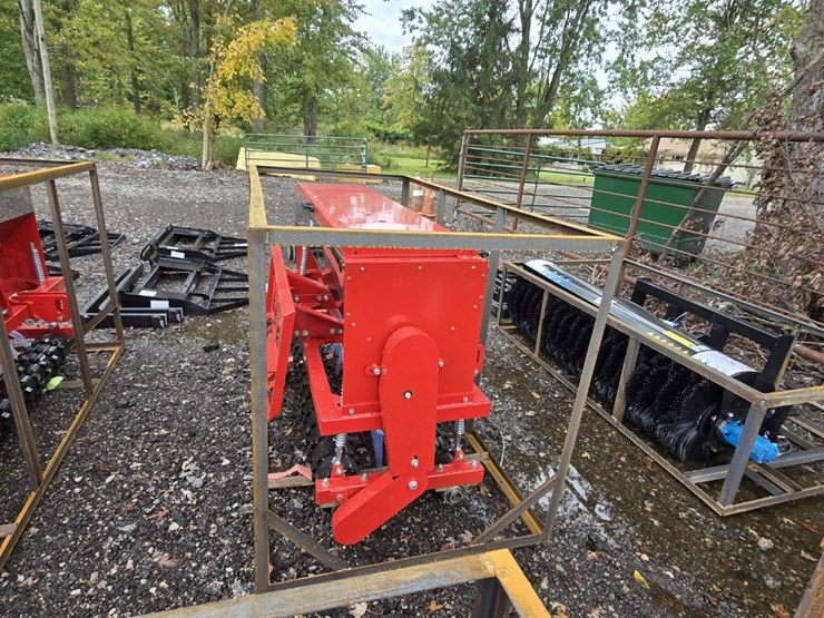 agt-stsd10-no-till-seed-drill-image-2