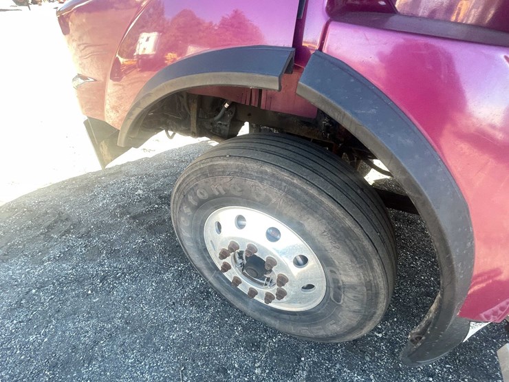 #117-•-2011-western-star-semi-tractor-(has-wi-title)-(forestville,-wi)-image-11