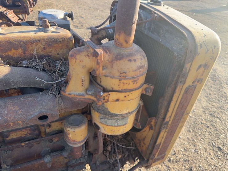caterpillar-d2-image-20