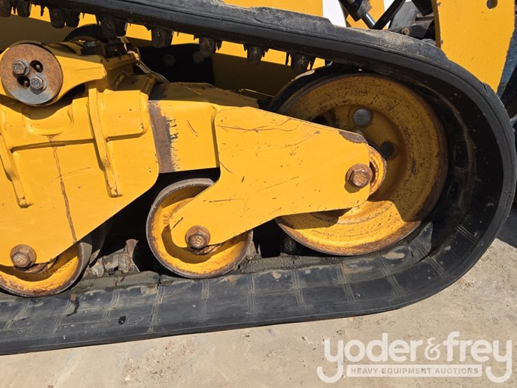 2017-caterpillar-279d-image-17