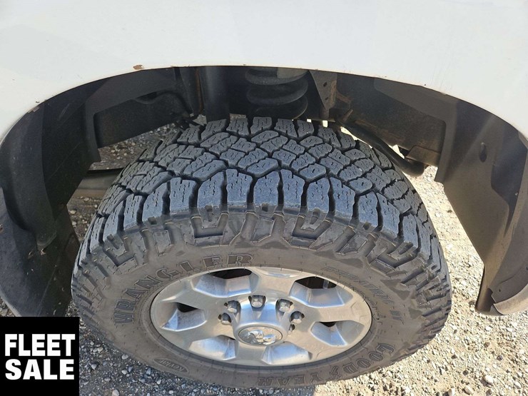 2018-dodge-2500-image-12