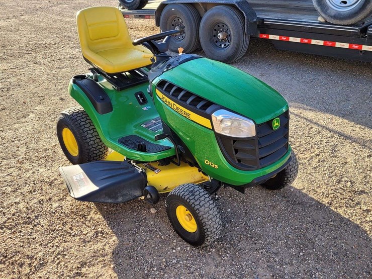 john-deere-d125-image-2