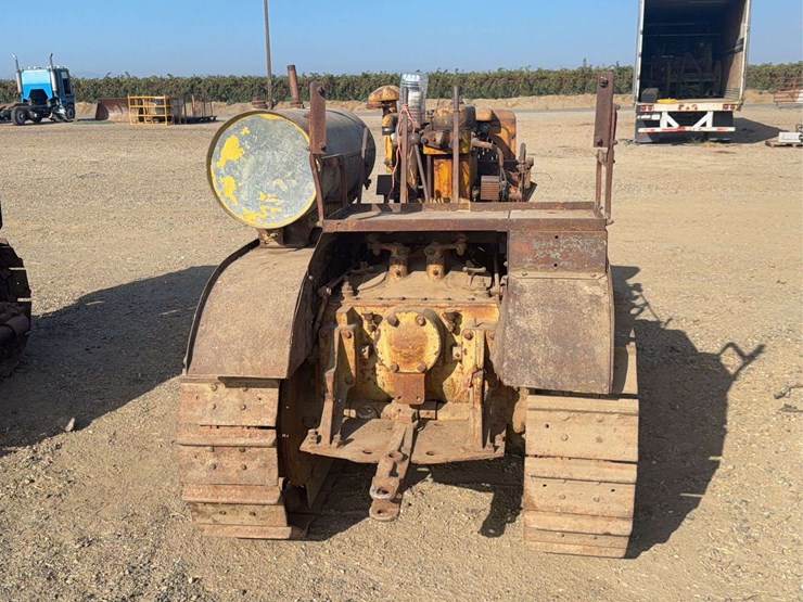 caterpillar-thirty-image-4