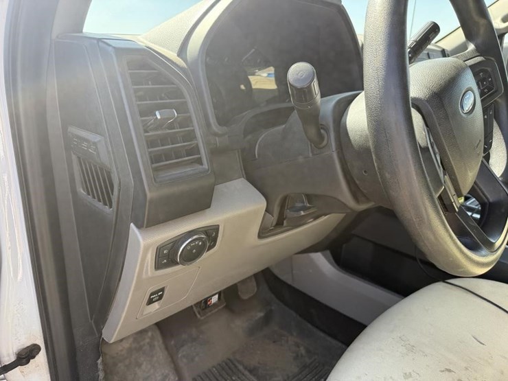 2020-ford-f150-image-38