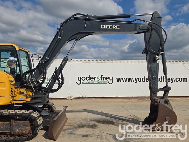2020-deere-85g-image-32