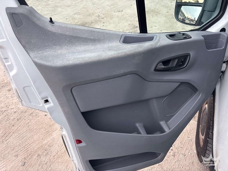 2019-ford-transit-image-5