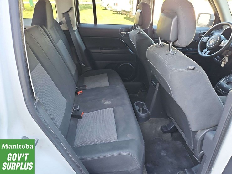 2014-jeep-patriot-image-28