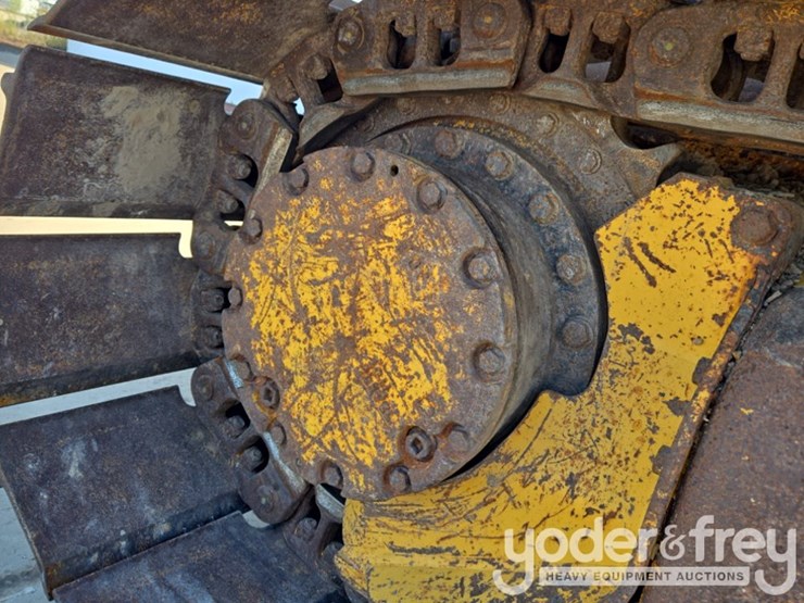 2020-komatsu-d39px-24-image-20