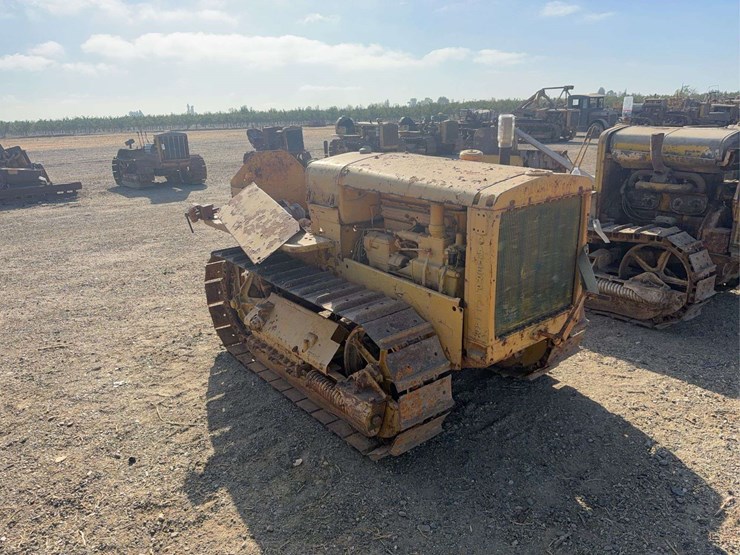 caterpillar-twenty-two-image-7