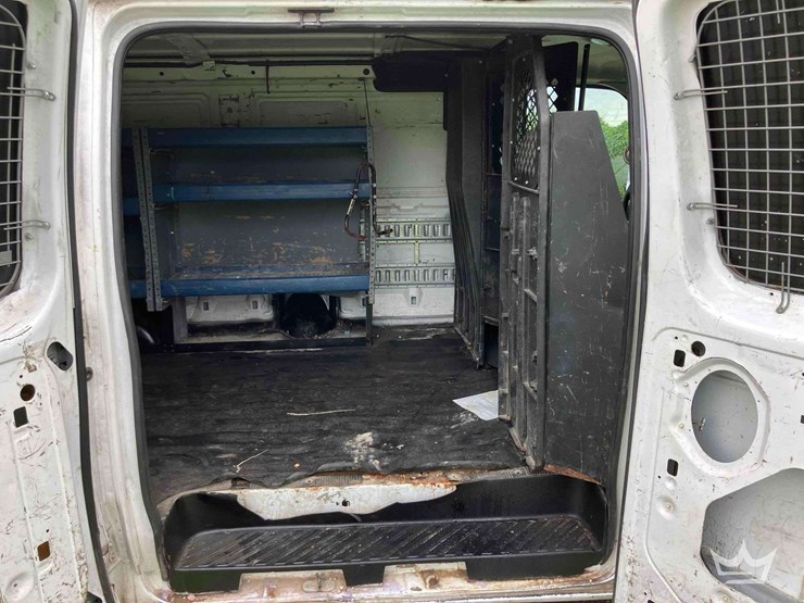 2008-ford-cargo-image-24