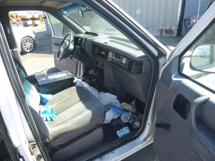 1993-dodge-caravan-image-7