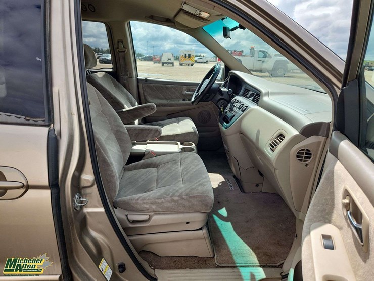 2004-honda-odyssey-image-16