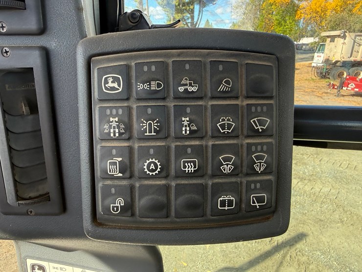 deere-672d-image-123
