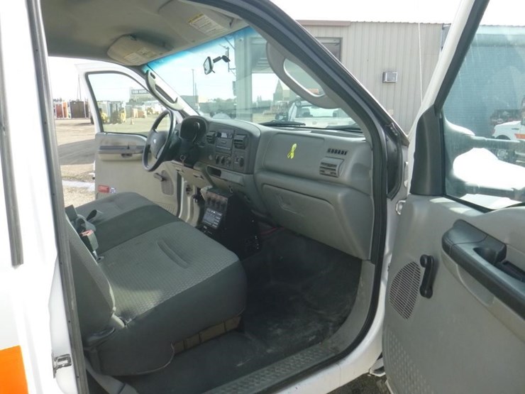 2005-ford-f450-image-7