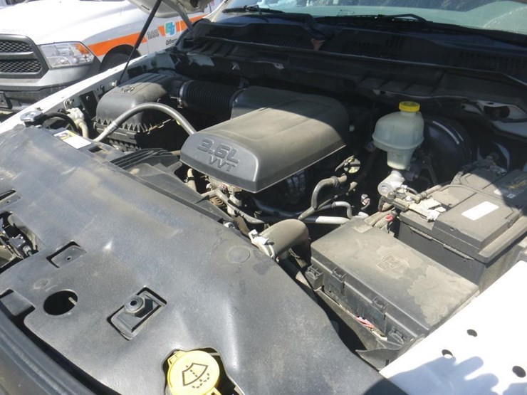 2016-dodge-1500-image-11