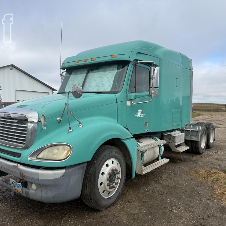 2002 FREIGHTLINER