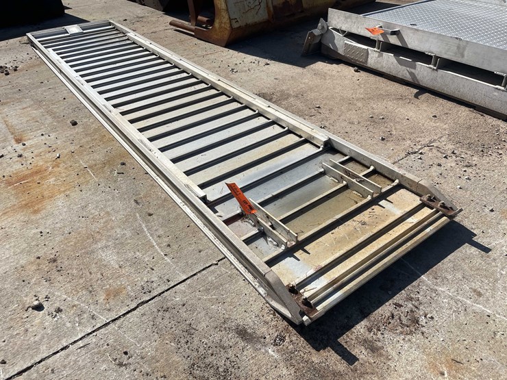 #1841-•-box-truck-ramp-image-6