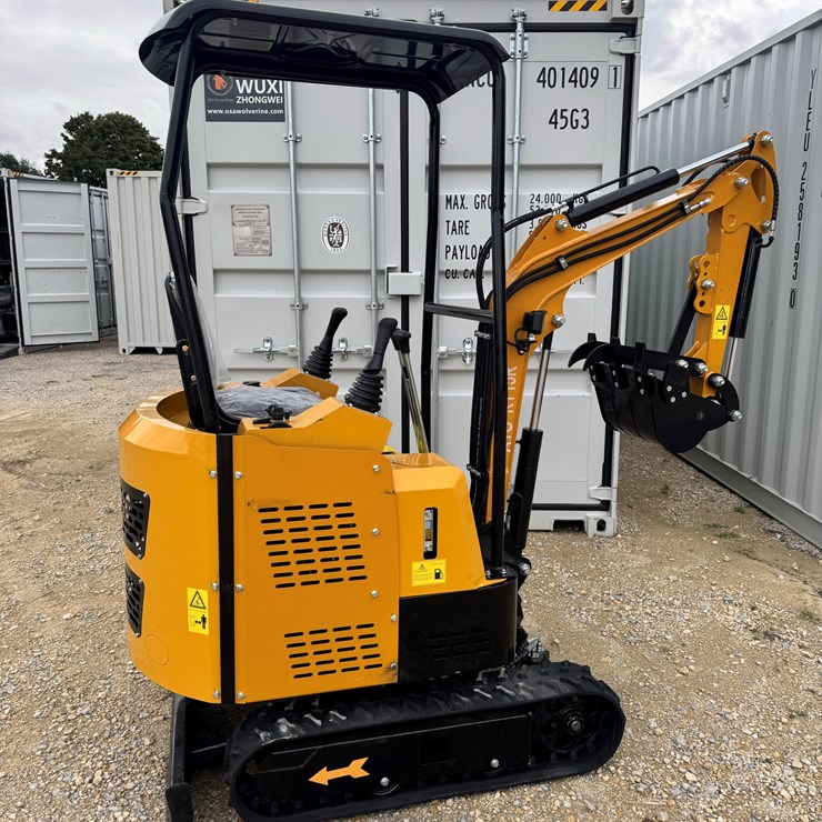 2026 Unused RT15R-Z Mini Excavator ... Broken throttle see photos, can be adjusted manually