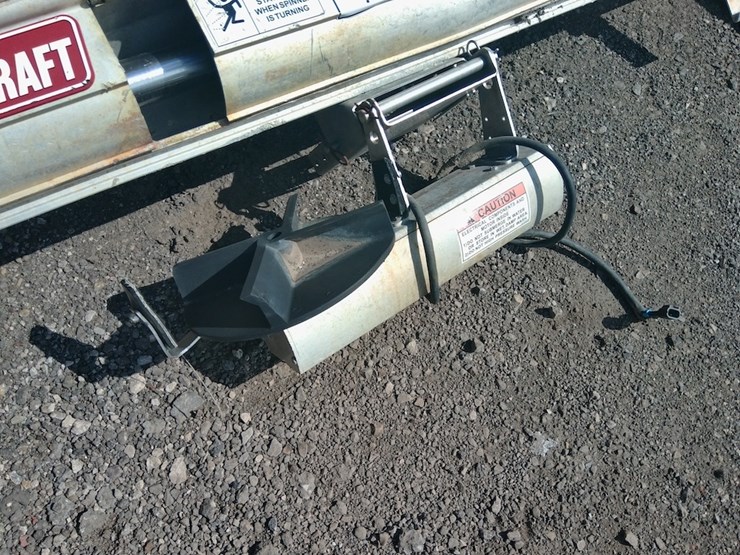 truckcraft-tc-160-lightning-salt-spreader-image-4