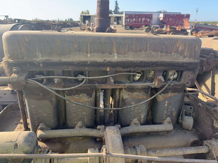 caterpillar-thirty-image-21
