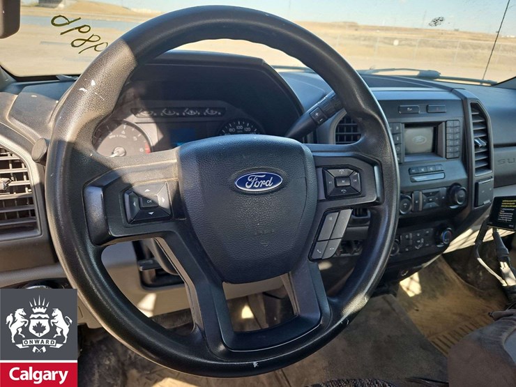 2020-ford-f350-image-15