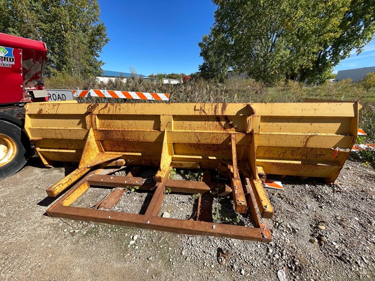 #1842-•-16'-loader-snow-pusher-attachment-image-7