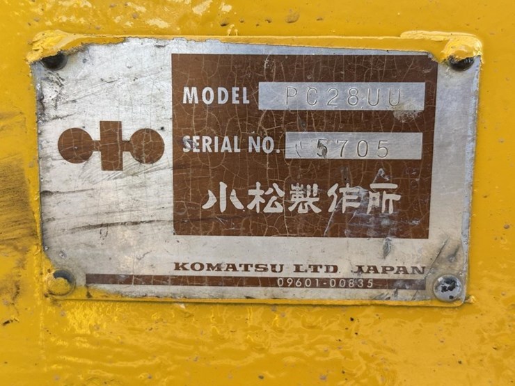 komatsu-pc28uu-image-42