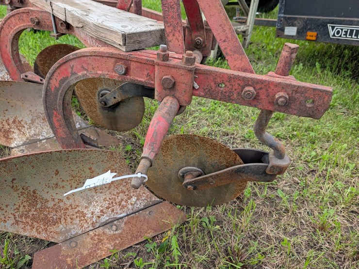 #4062-•-massey-ferguson-mow-board-plow-image-3