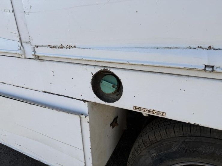 2006-chevrolet-3500-image-31