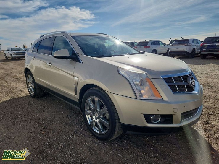 2010-cadillac-srx-image-2