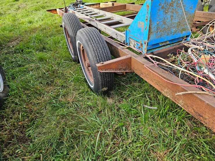 #2131-•-tandem-axle-utility-trailer-image-25