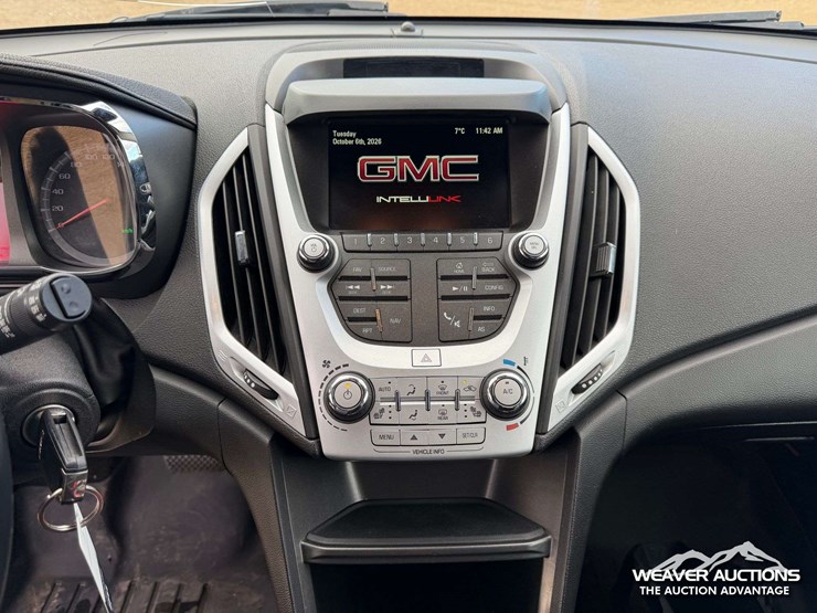 2017-gmc-terrain-slt-image-11